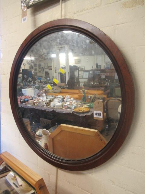 CIRCULAR OAK FRAMED MIRROR Image