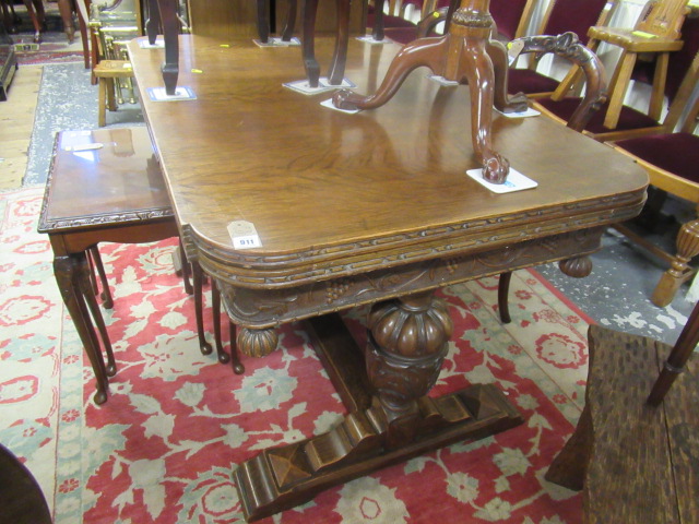 OAK PINEAPPLE FINIAL DRAW LEAF TABLE AND EIGHT UPHOLSTERED DINING CHAIRS Image