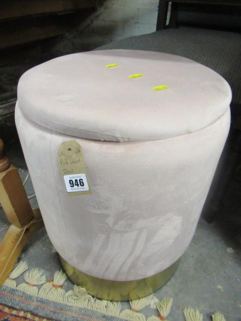 PINK VELVET STOOL Image