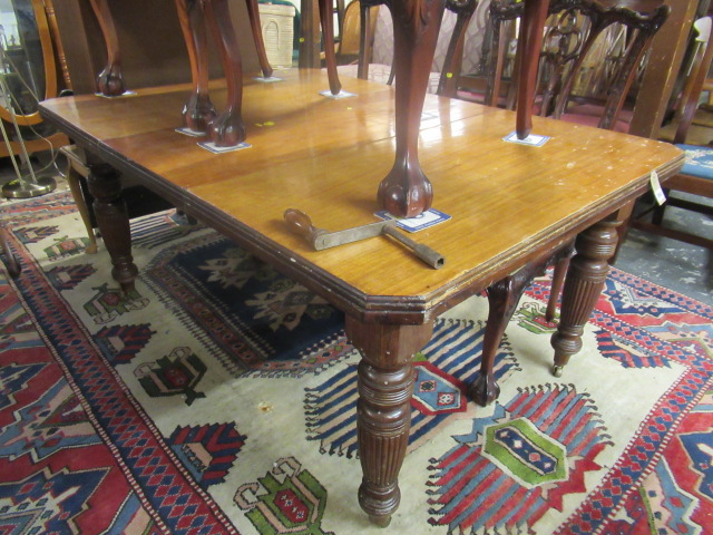 MAHOGANY WIND OUT DINING TABLE Image
