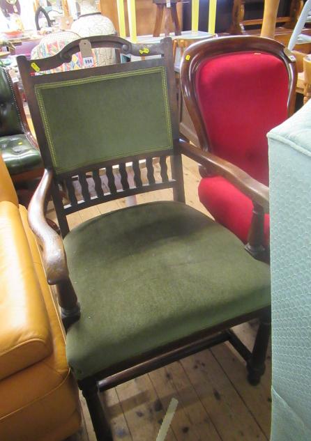 VICTORIAN ARM CHAIR Image
