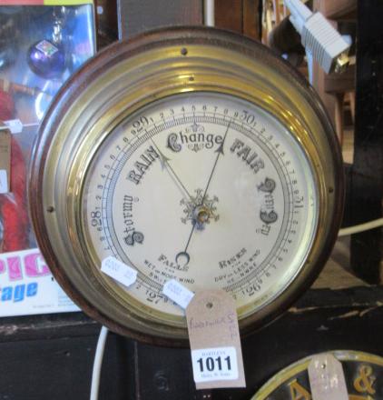 CIRCULAR BAROMETER Image