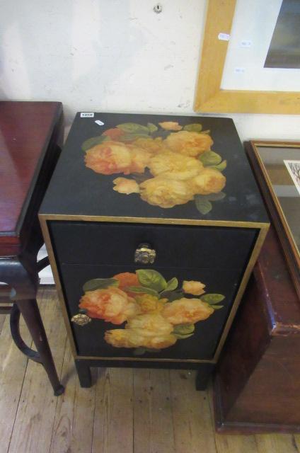 BEDSIDE CABINET WITH FLORAL DECORATION Image