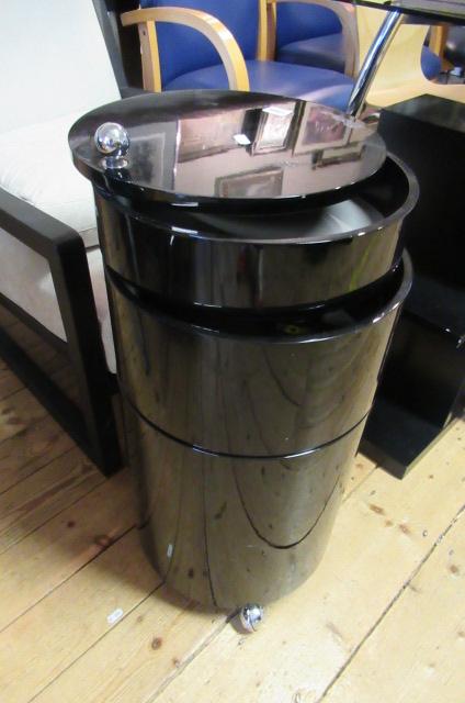 BLACK SECTIONAL CABINET Image