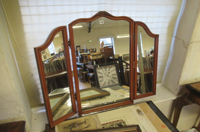 TRIPLE DRESSING TABLE MIRROR Image