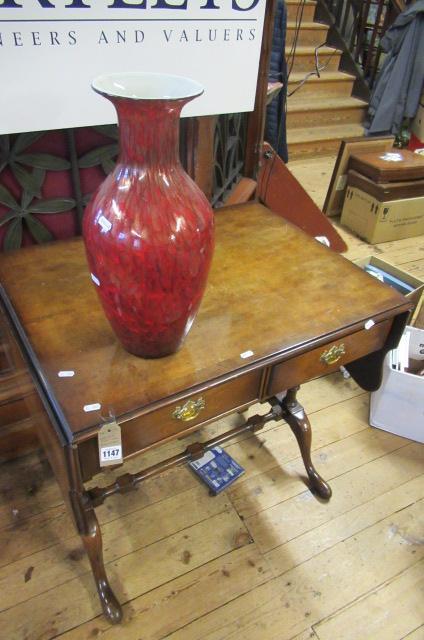 WALNUT DROP LEAF SOFA TABLE Image