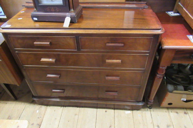 FIVE DRAWER CHEST Image
