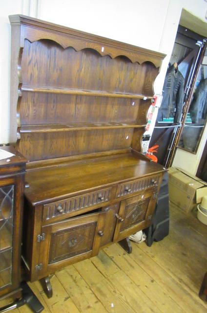 OAK WELSH DRESSER Image
