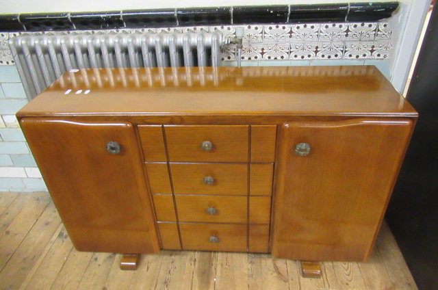 OAK SIDEBOARD Image