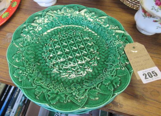 FOUR WEDGWOOD GREEN LEAF PATTERN PLATES Image