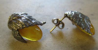 1920S RUSSIAN SILVER AND AMBER EARRINGS Image