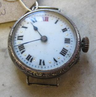 SILVER WRISTWATCH Image