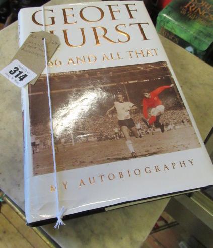 SIGNED GEOFF HURST AUTOBIOGRAPHY Image
