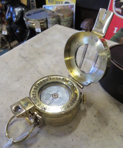CASED POCKET COMPASS Image
