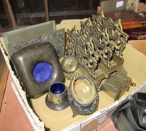 BOX OF METAL ITEMS Image