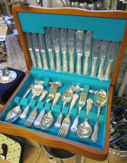 CANTEEN OF CUTLERY Image