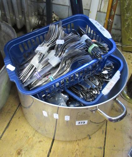LARGE PAN WITH LARGE QUANTITY OF CUTLERY Image