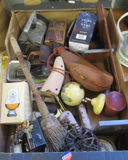BOX OF COLLECTABLES Image