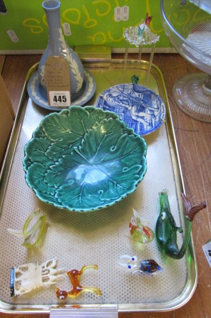 TRAY OF WEDGWOOD GLASS ANIMALS AND IVORY ELEPHANT Image