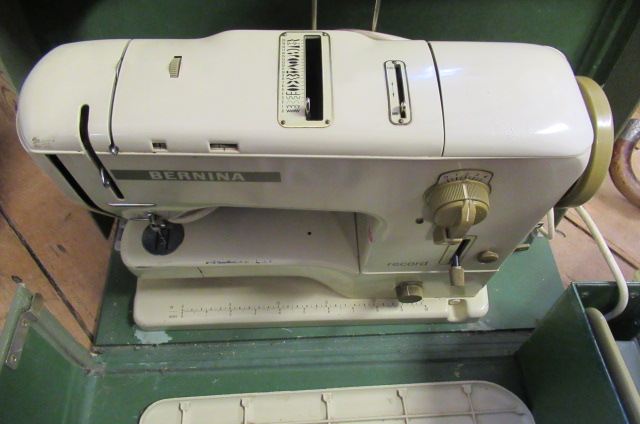 BERNINA ELECTRIC SEWING MACHINE Image