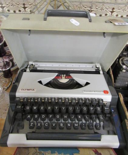 TYPEWRITER Image