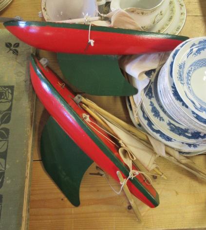 TWO MODEL YACHTS Image