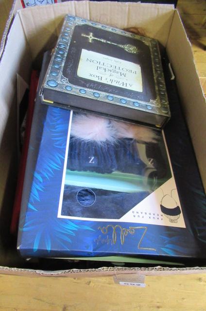 BOX OF MISCELLANEOUS INCLUDING TAROT CARDS Image