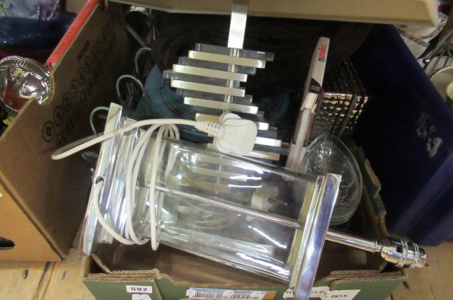 BOX OF MISCELLANEOUS INCLUDING TWO LAMPS Image