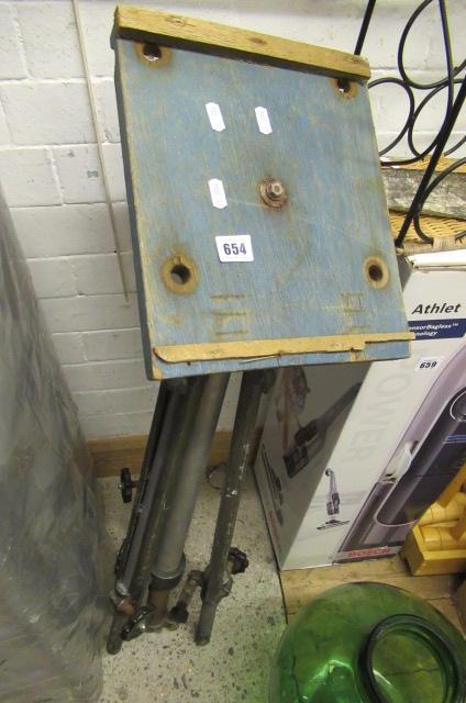 DE VERE TRIPOD  Image