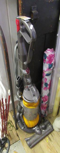 DYSON VACUUM CLEANER Image