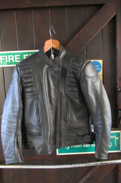 LEATHER BIKE JACKET Image
