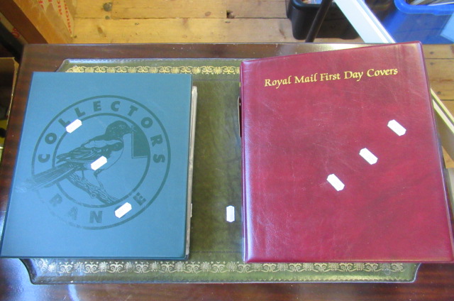ROUGE AND GREEN ALBUMS OF FIRST DAY COVERS Image