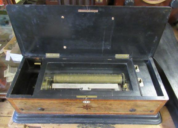 VICTORIAN MUSIC BOX Image