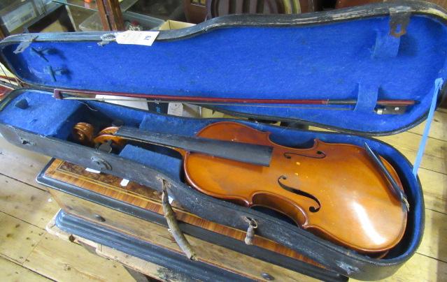 CASED VIOLIN   Image