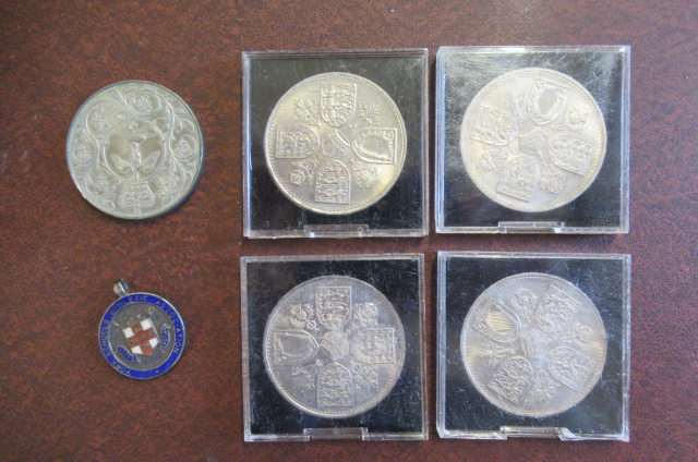 TUB OF COMMEMORATIVE CROWNS AND A SILVER ENAMEL MEDALLION Image