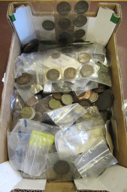 BOX OF MAINLY BRITISH BRASS AND COPPER COINS Image
