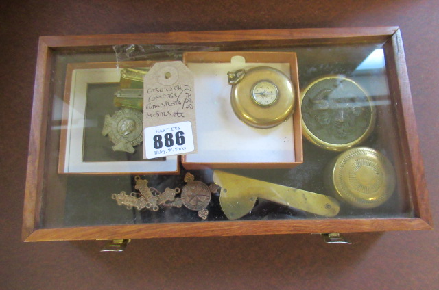 CASE WITH BRASS AND STEEL FLEAM      NETHERLANDS WAR MEDAL BORNEO 1859-63 AND BONI 1859 BARS  BRASS Image