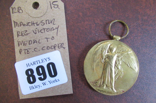 MANCHESTER REGIMENT VICTORY MEDAL TO    PTE.C.COOPER Image
