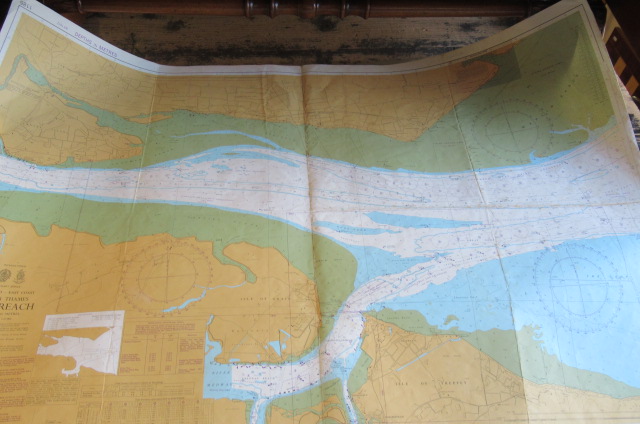QUANTITY OF ADMIRALTY CHARTS   (GREAT YARMOUTH TO SELSEY BILL) Image