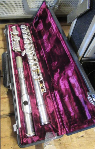 CASED BUFFET FLUTE   Image