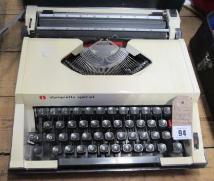 OLYMPIETTE PORTABLE TYPEWRITER Image