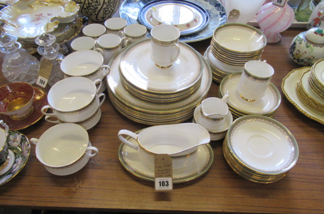 ROYAL ALBERT KENSINGTON PATTERN DINNER AND COFFEE WARE Image