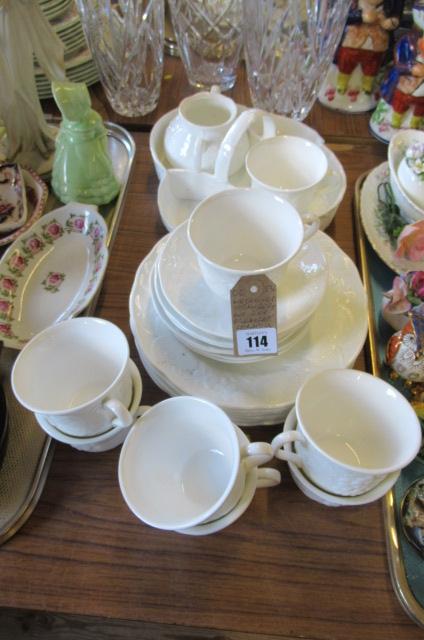 WEDGWOOD STRAWBERRY AND VINE PATTERN BREAKFAST SET Image