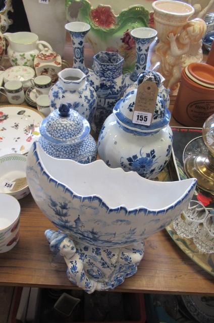 QUANTITY OF BLUE AND WHITE VASES Image