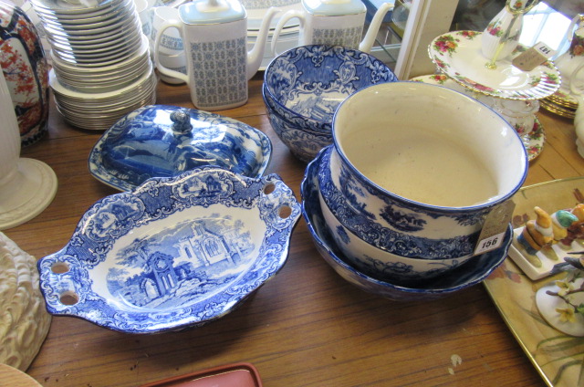 QUANTITY OF BLUE AND WHITE POTTERY Image
