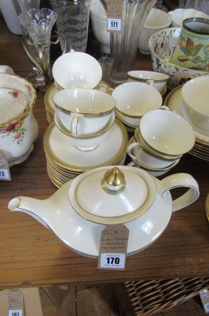 ROYAL DOULTON CLARENDON PATTERN TEA SERVICE Image