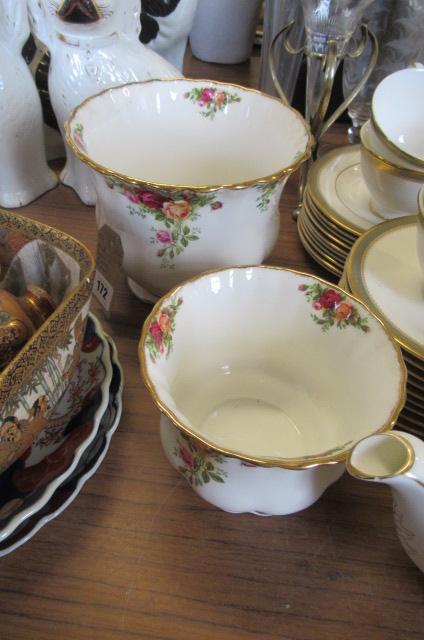 TWO ROYAL ALBERT OLD COUNTRY ROSES CACHE POTS Image