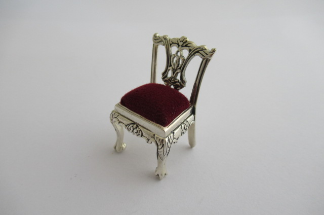 SILVER CHAIR PIN CUSHION Image