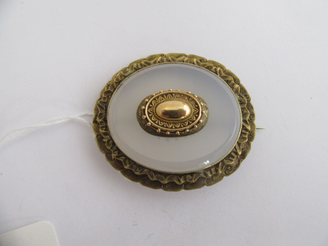 VICTORIAN AGATE BROOCH Image
