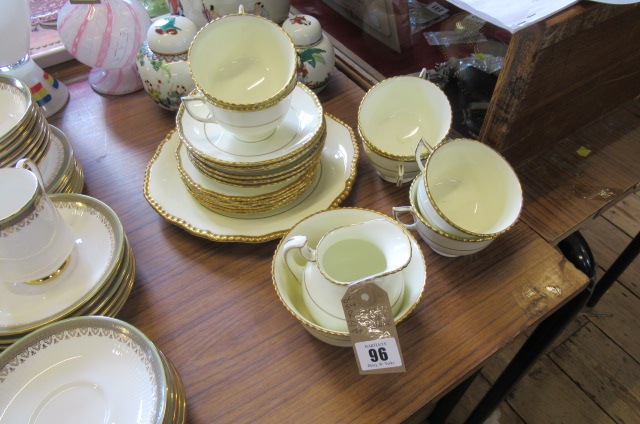 ROYAL DOULTON TEA SERVICE Image
